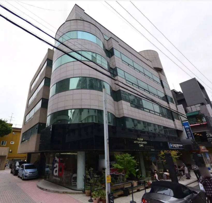 청구빌딩 외관 1