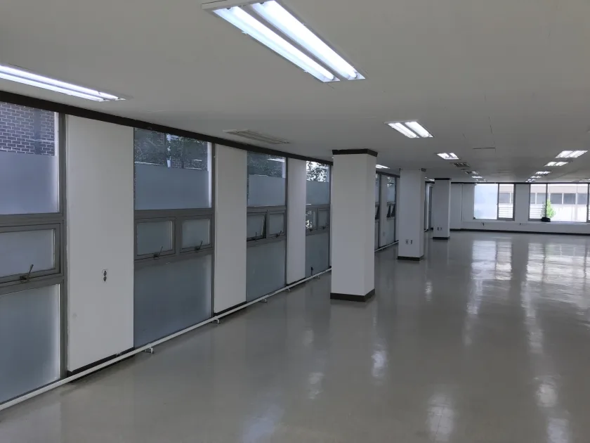 신한빌딩 외관 7