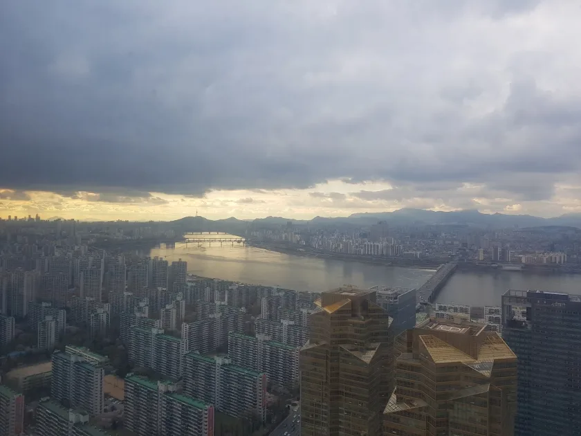 롯데월드타워 외관 7