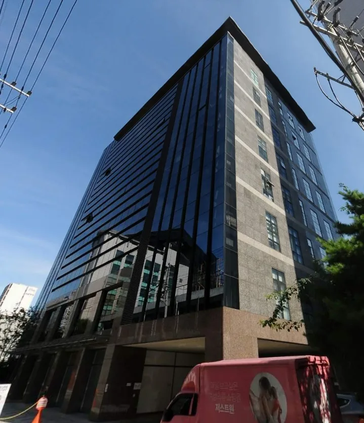 아연디지털타워 외관 2