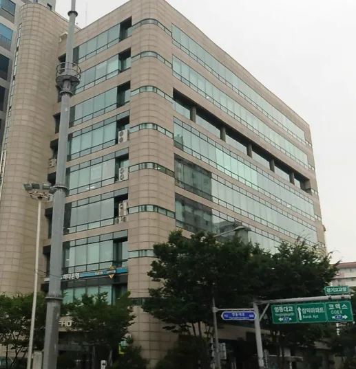 화천회관 외관 1