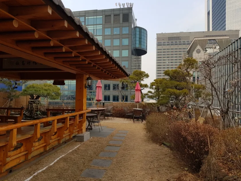 동우리빌딩 외관 6