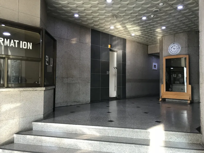 크리스탈타워 외관 3