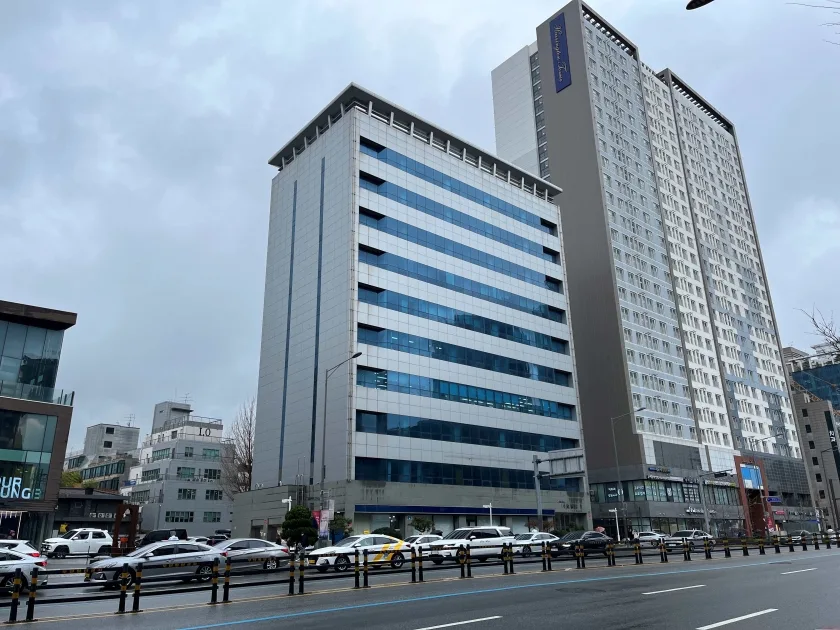 서교빌딩 외관 2