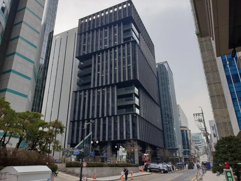 EG빌딩 외관 2