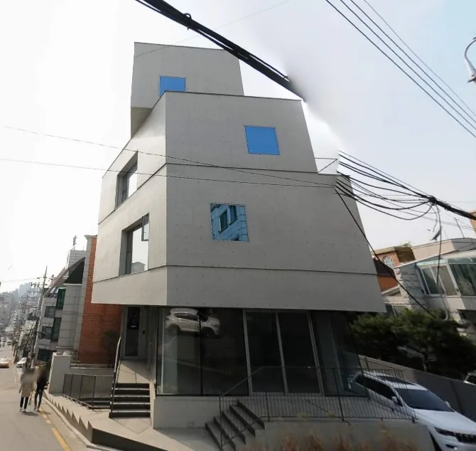 어나더빌딩 외관 2
