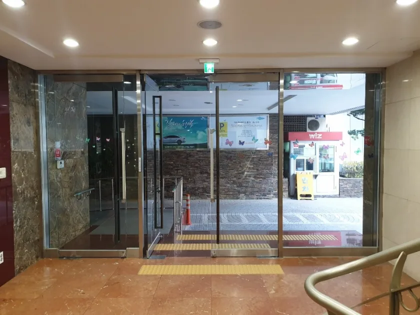 위즈빌딩 외관 2