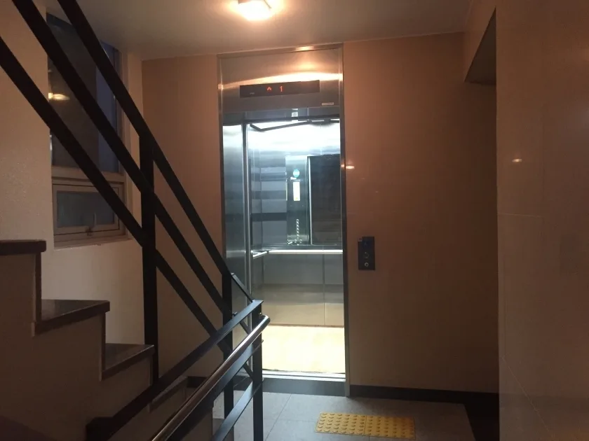 청운빌딩 외관 4