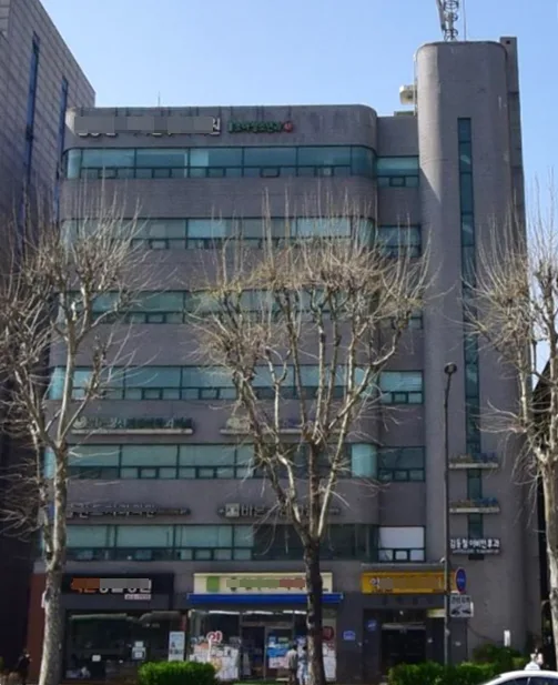 청호빌딩(구, 영준빌딩) 외관 1