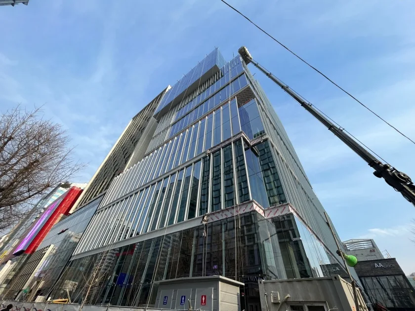 홍대 H Cube 외관 5