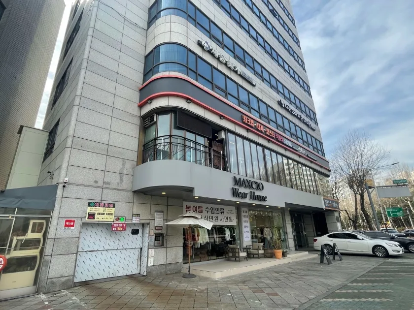 우남빌딩 외관 3