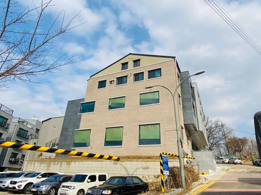 브리샤빌딩 외관 2