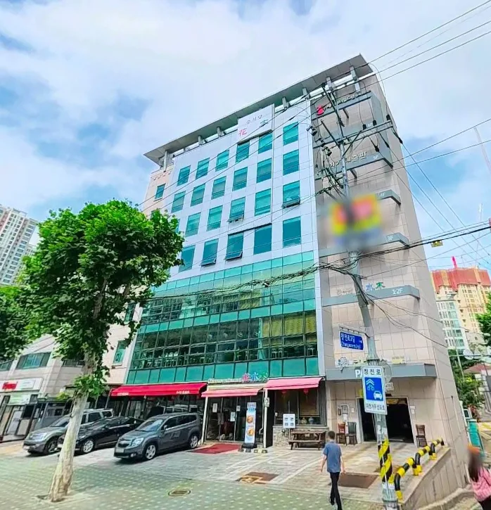 화수목빌딩 외관 2