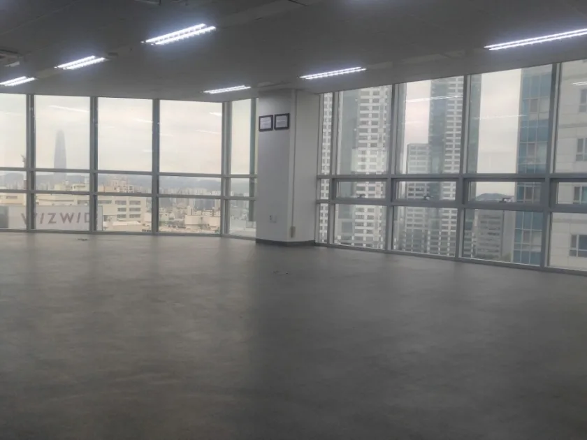 W Tower 외관 10