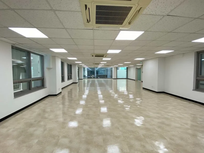 윤천빌딩 외관 7