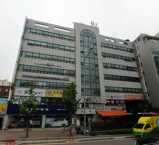 백암빌딩 외관 1