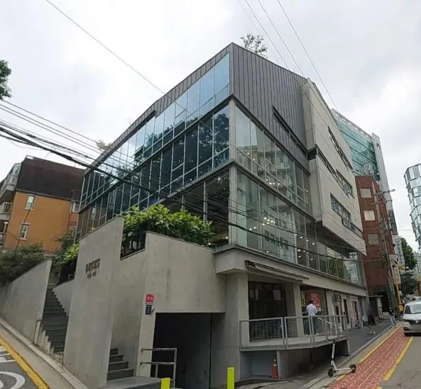 DECKS빌딩 외관 1