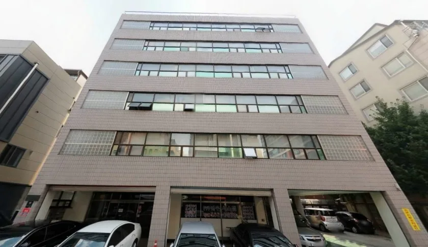 율림빌딩 외관 2