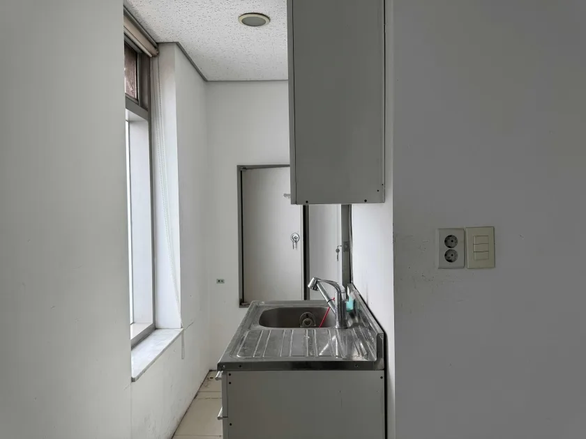CC빌딩 외관 12