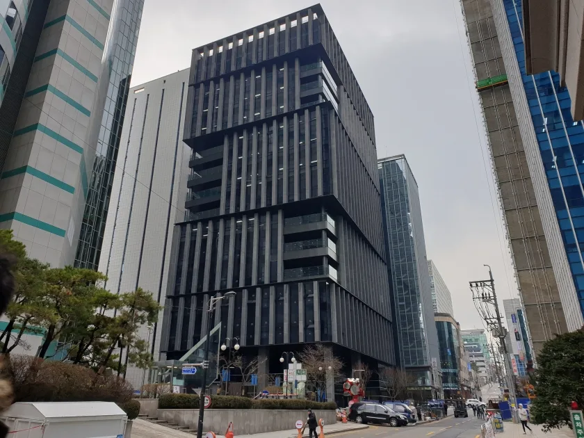 EG빌딩 외관 4