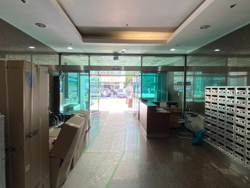 용산빌딩 로비·출입구
