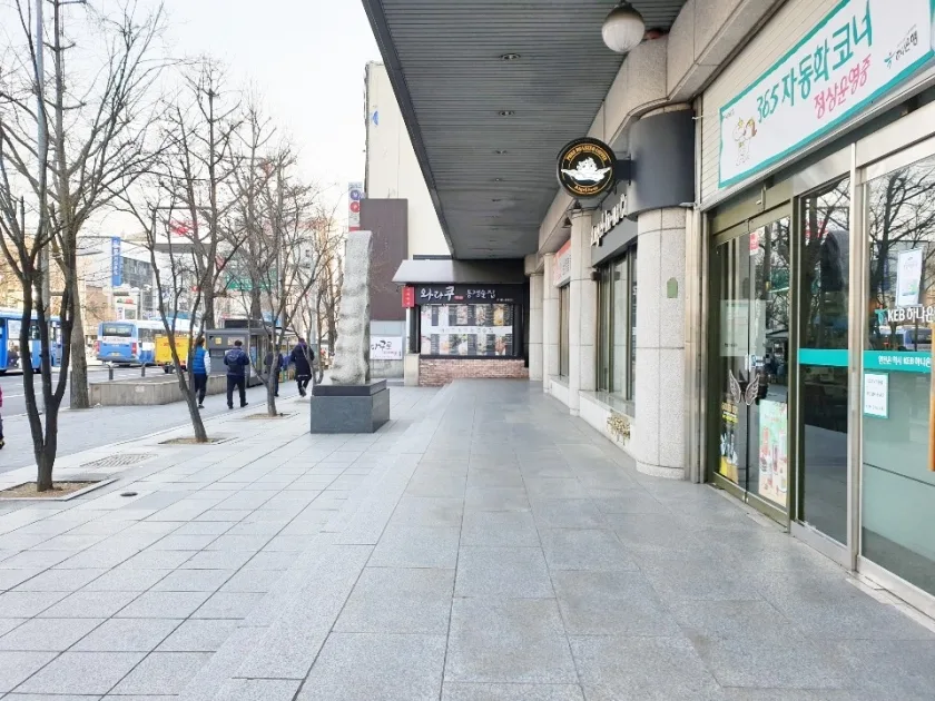 용산빌딩 로비·출입구